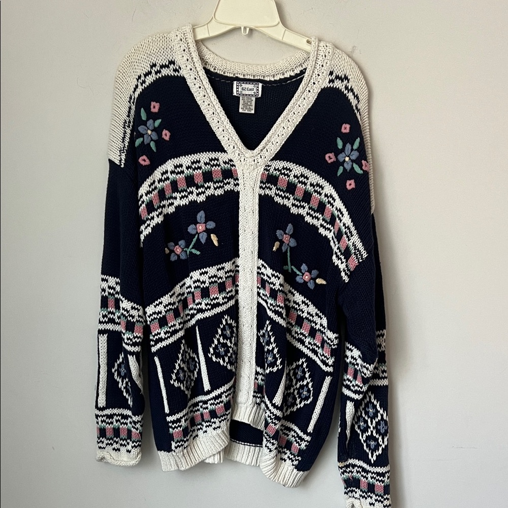 90s Vintage 62 East Women’s Cottagecore Knitted Oversized Sweater Size Large ♦️